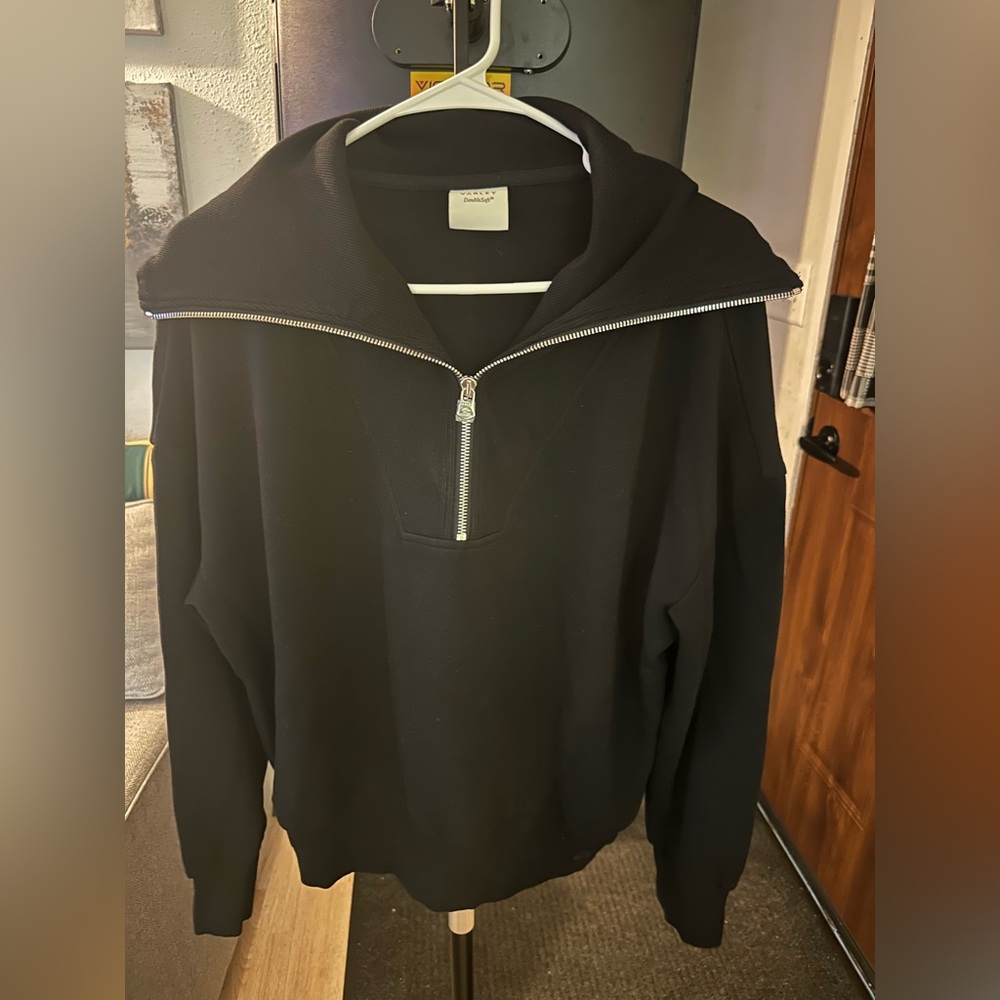 Varley Double Soft Black Zipper Sweater